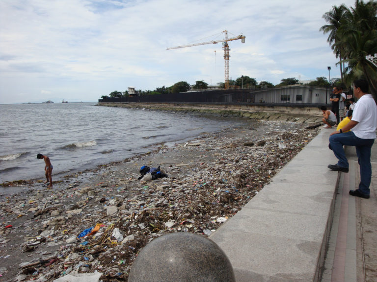 公益新模式　清洁受污染菲国海滩可得以太币