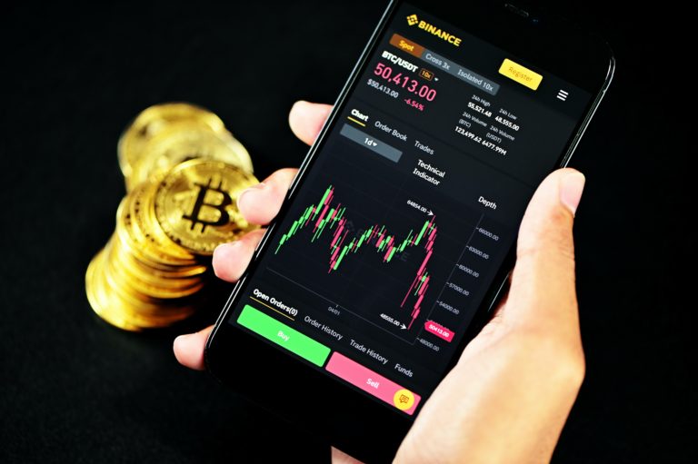 Binance.US 聘用前 Intel 合规部主管 Majalya